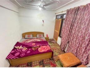 Khanday Guest House